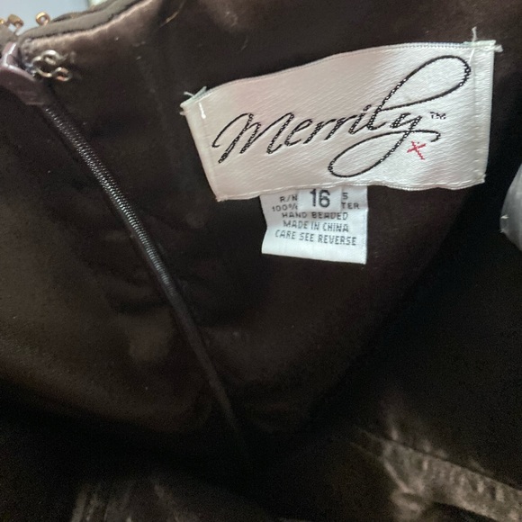 Mother of the Bride Dress - Picture 5 of 5